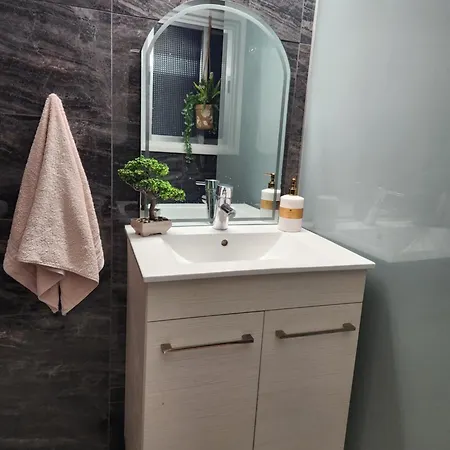 Luxurious Kalypso Apartment